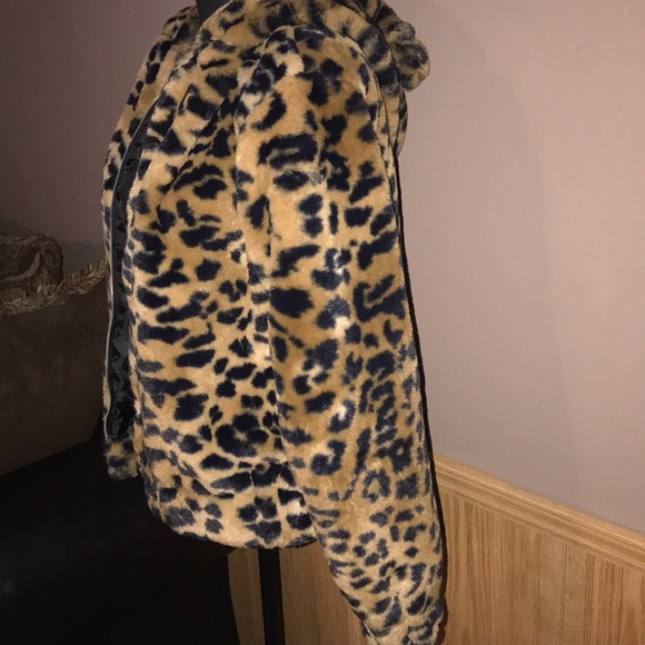 Cheetah hoodie - Picture 2 of 3